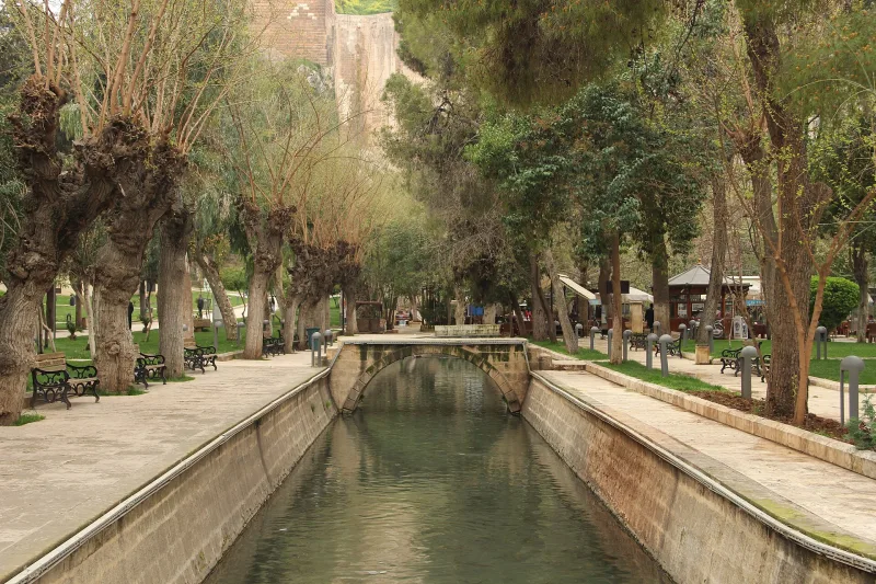 Балыклыгёль в Шанлыурфе — священный пруд Авраама